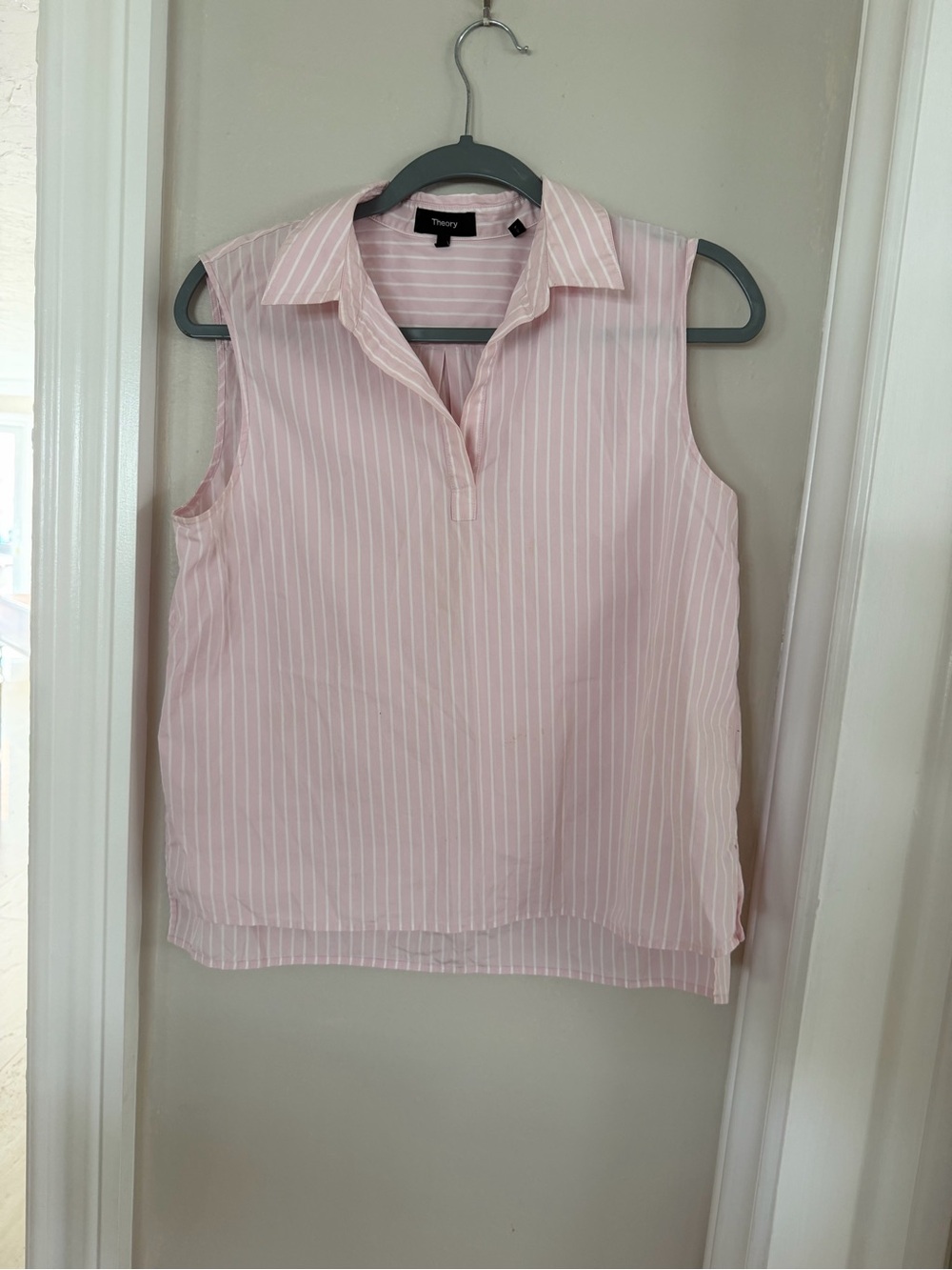 Theory Sleeveless Pink Pinstripe Collared Blouse